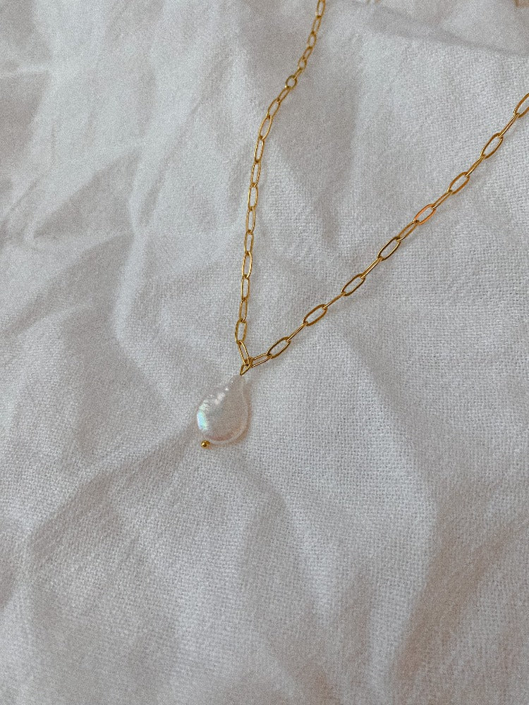The Sarah Necklace