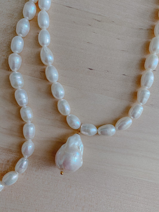 The Classic Pearls Necklace - Mae Cargo